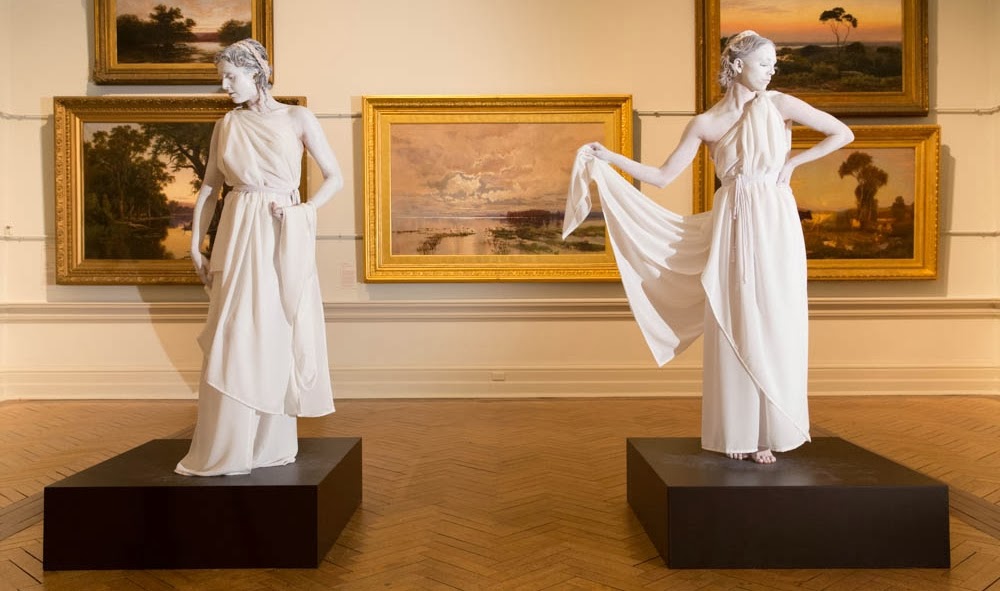 Roving Performers Sydney Australia Live Human Statue Installation at