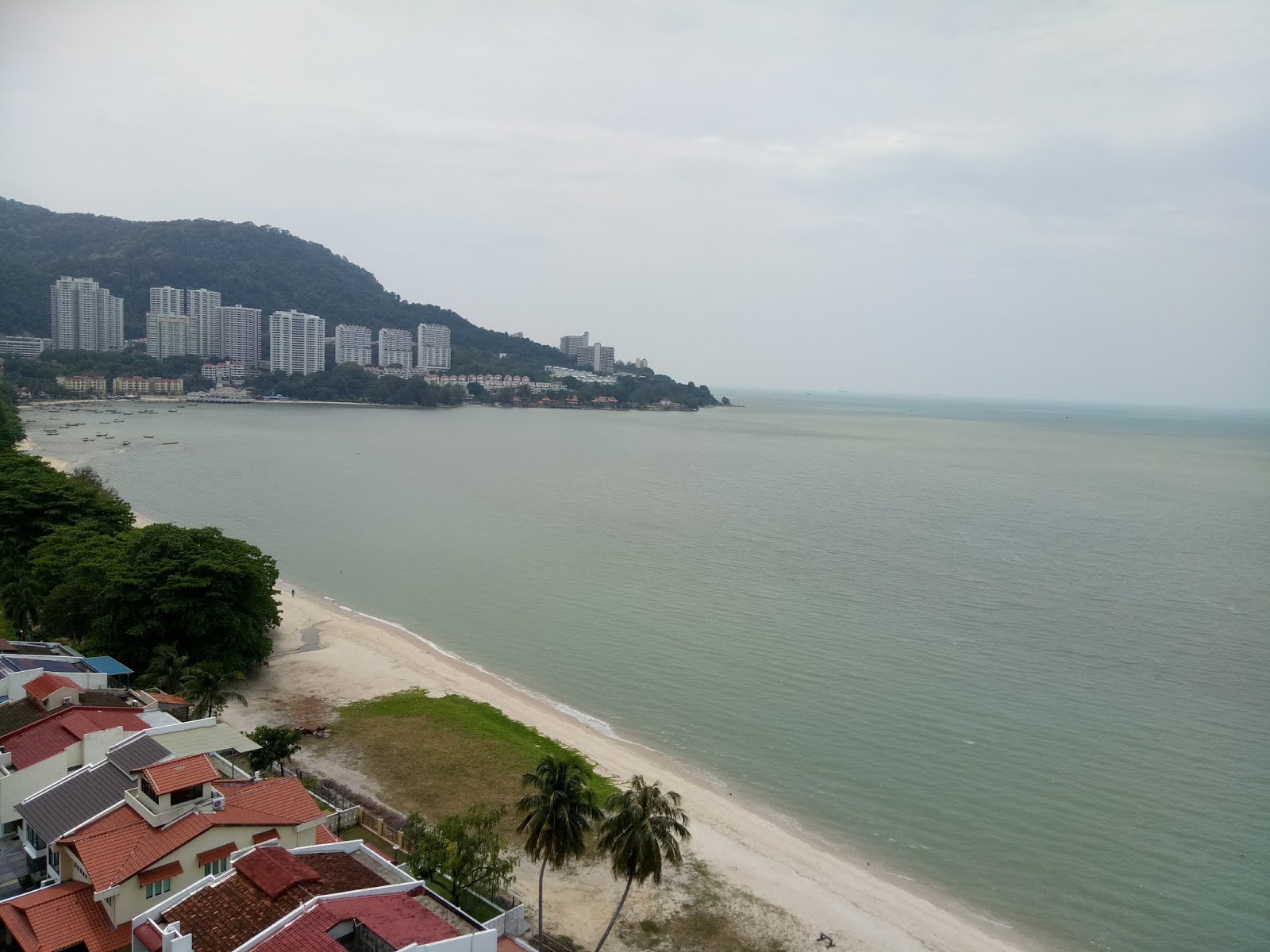 Flamingo Hotel Penang - Clean Beach, playground, swimming pool