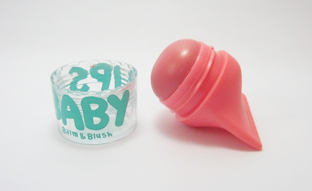 Opinião e swatches dos novos Maybelline Baby Lips Balm & Blush: cor Innocent Peach. Opinião e swatches dos novos Maybelline Baby Lips Balm & Blush: cor Innocent Peach.