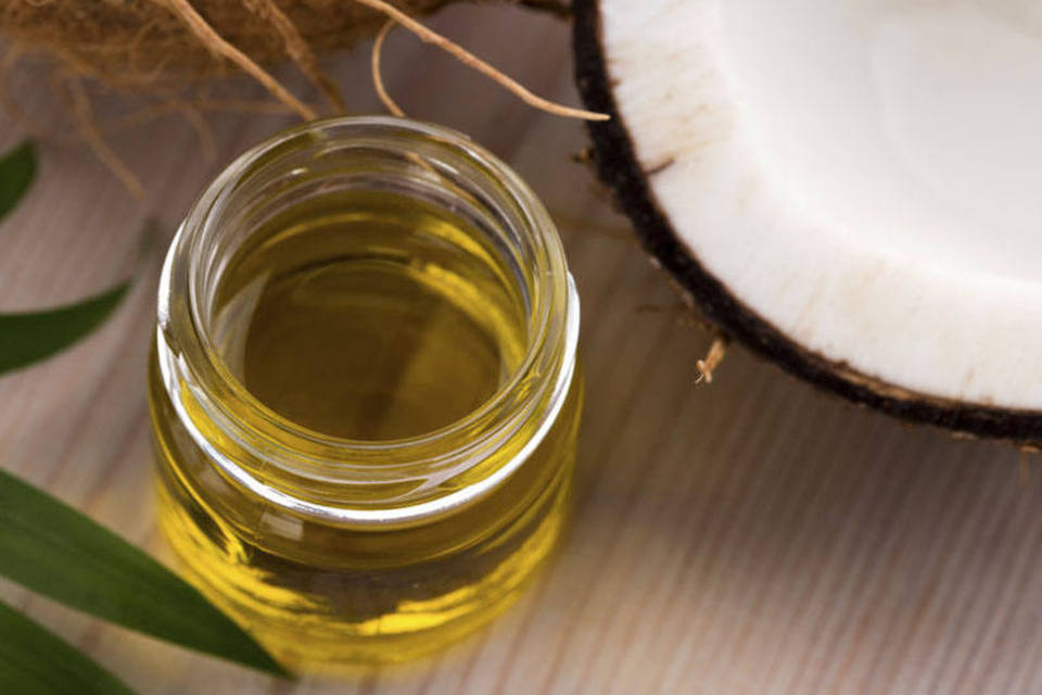 Óleo de Coco- Conheça os 3 produtos milagrosos que não podem faltar na sua casa – Eles possuem benefícios extraordinários muitos deles, você nunca ouviu falar oleo de coco-gravidez-maternidade-filhos-gestação-amor-blog-materno-beleza-cuidados pessoais