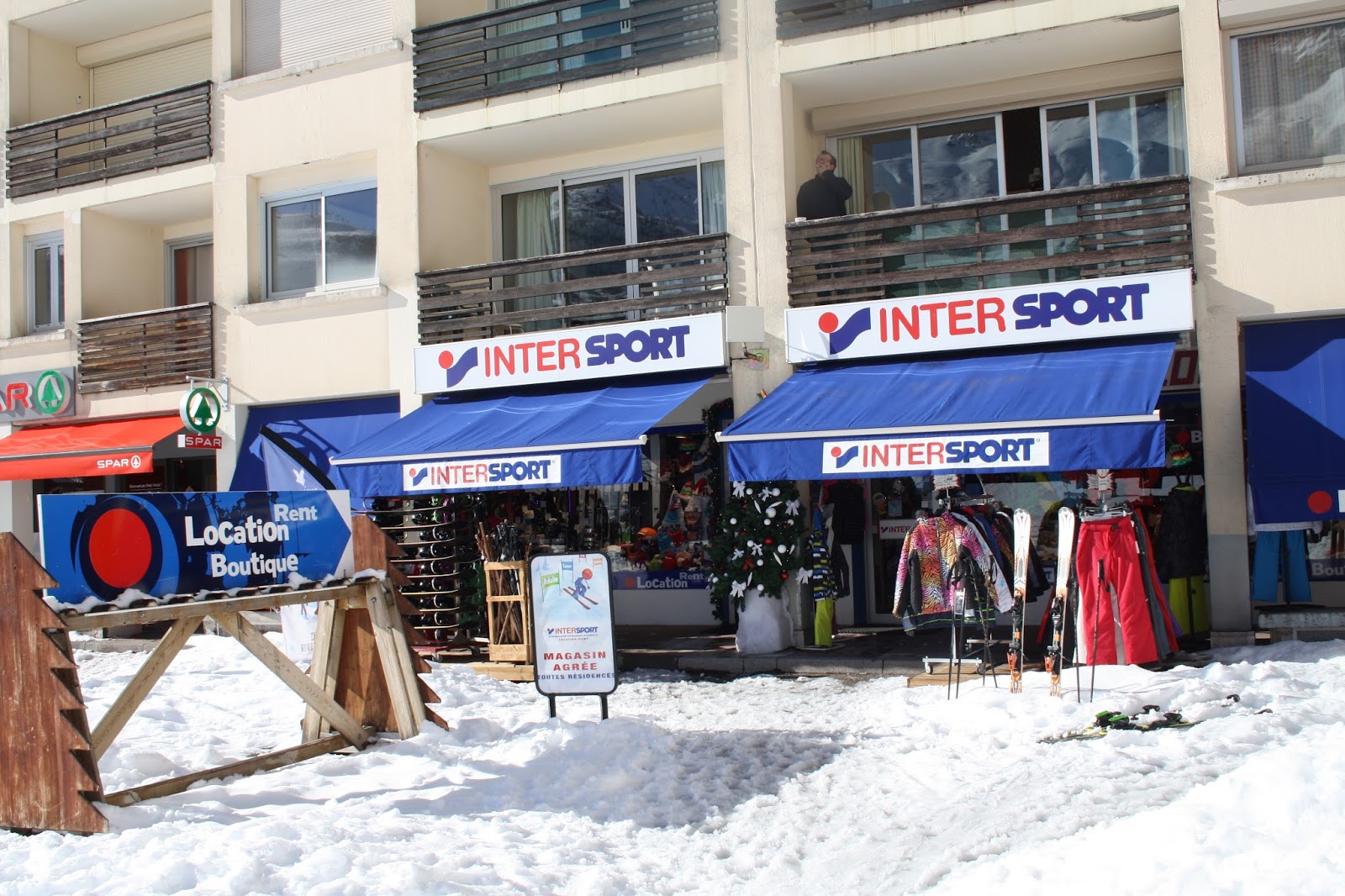 Chen Gai France ) intersport plan de campagne