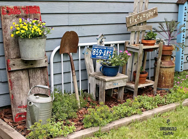 Foundation Plantings and Junk Decor