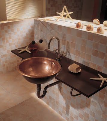 Decoración de interiores: Diseño para el Baño en Cobre por Ago