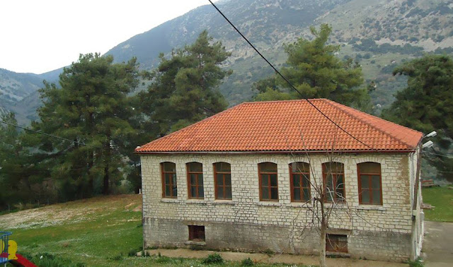Θεσπρωτία: Το παλιό Δημοτικό Σχολείο Kοκκινιάς, που ήταν έρημα κουβάρια, αξιοποιείται από τους κατοίκους του χωριού!