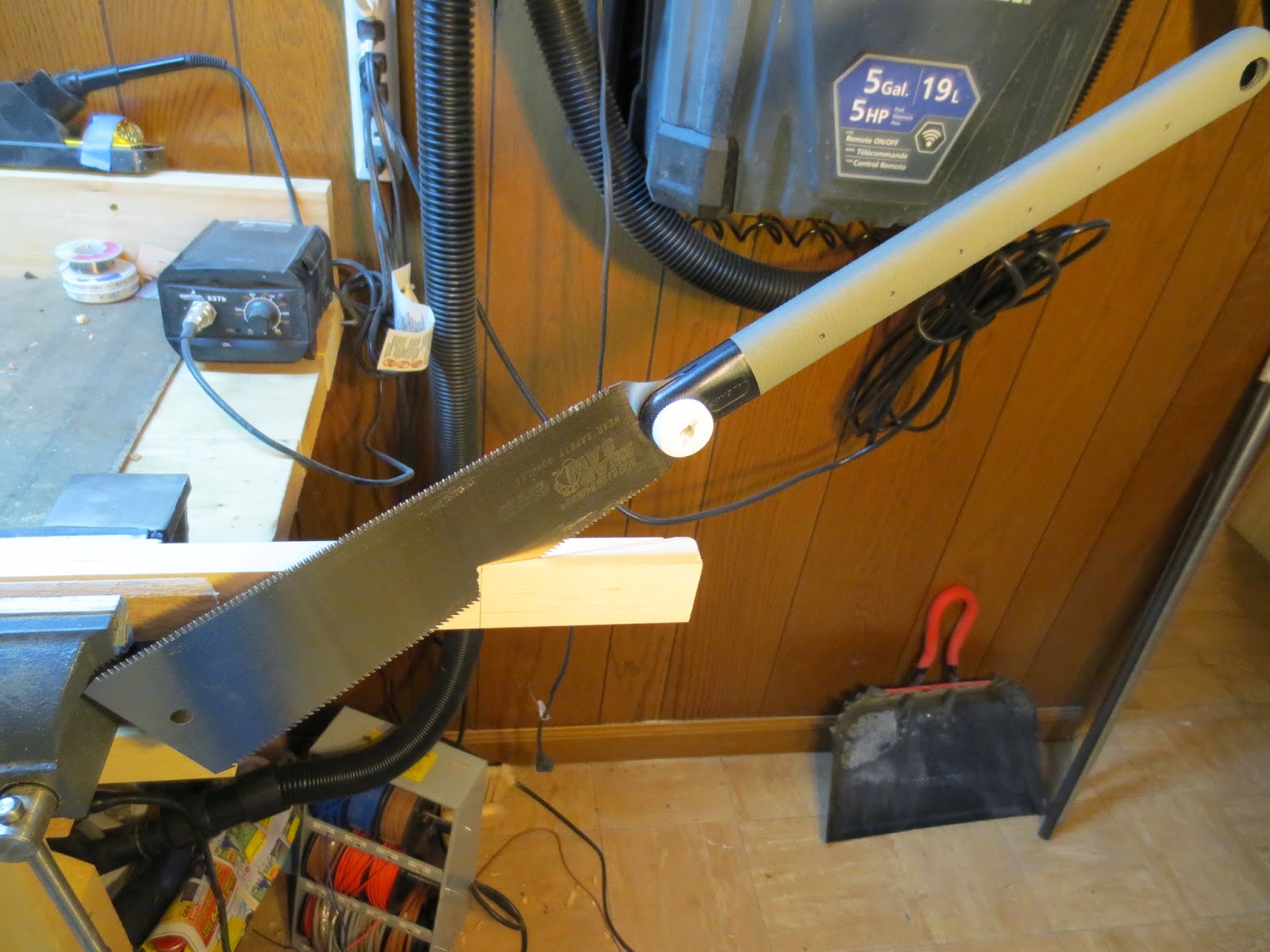 Ricks Cigar Box Guitars CBG Scarf Joint