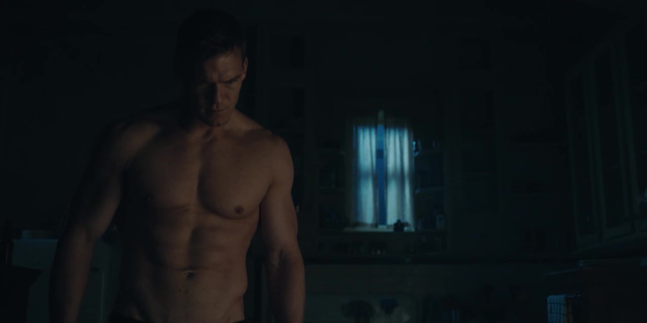 ausCAPS: Alan Ritchson nude in Titans 1-09 "Hank And Dawn"