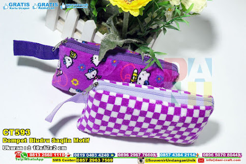 Dompet Bludru Saqila Motif
