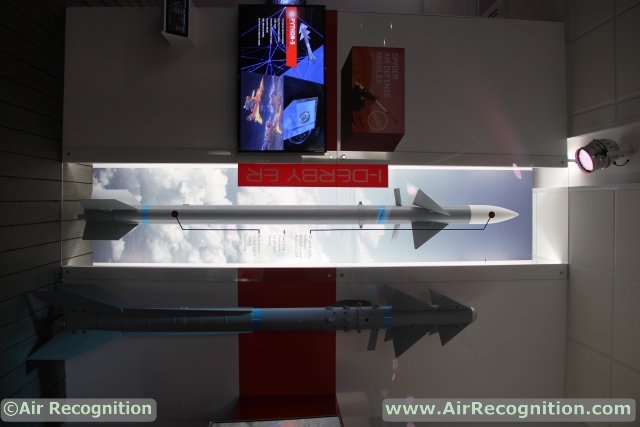 At_Paris_Air_Show_2015_Rafael_Unveils_for_the_First_Time_I-Derby_ER_Active_Radar_Air-to-Air_Missile_640_001.jpg