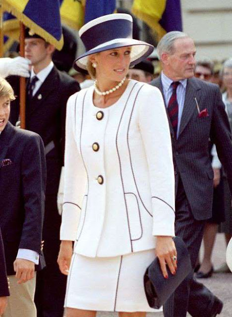 Princesa Diana de Gales: elegância e estilo próprio elfandarilha