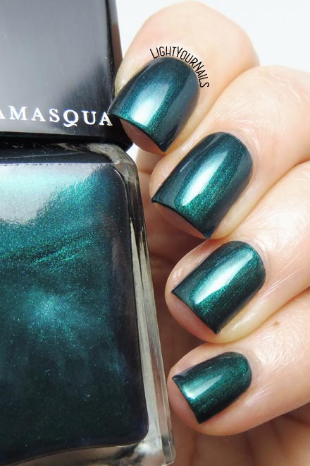 Smalto verde pavone Illamasqua Viridian peacock green nail polish #nails #unghie #illamasqua #lightyournails Smalto verde pavone Illamasqua Viridian peacock green nail polish #nails #unghie #illamasqua #lightyournails
