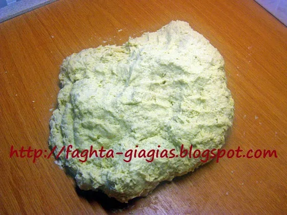 Χριστόψωμο με σταφίδες και σουσάμι - από «Τα φαγητά της γιαγιάς»