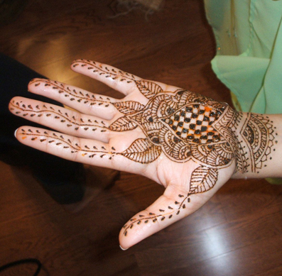 HALAAH IO: Simple Mehndi Designs For Kids