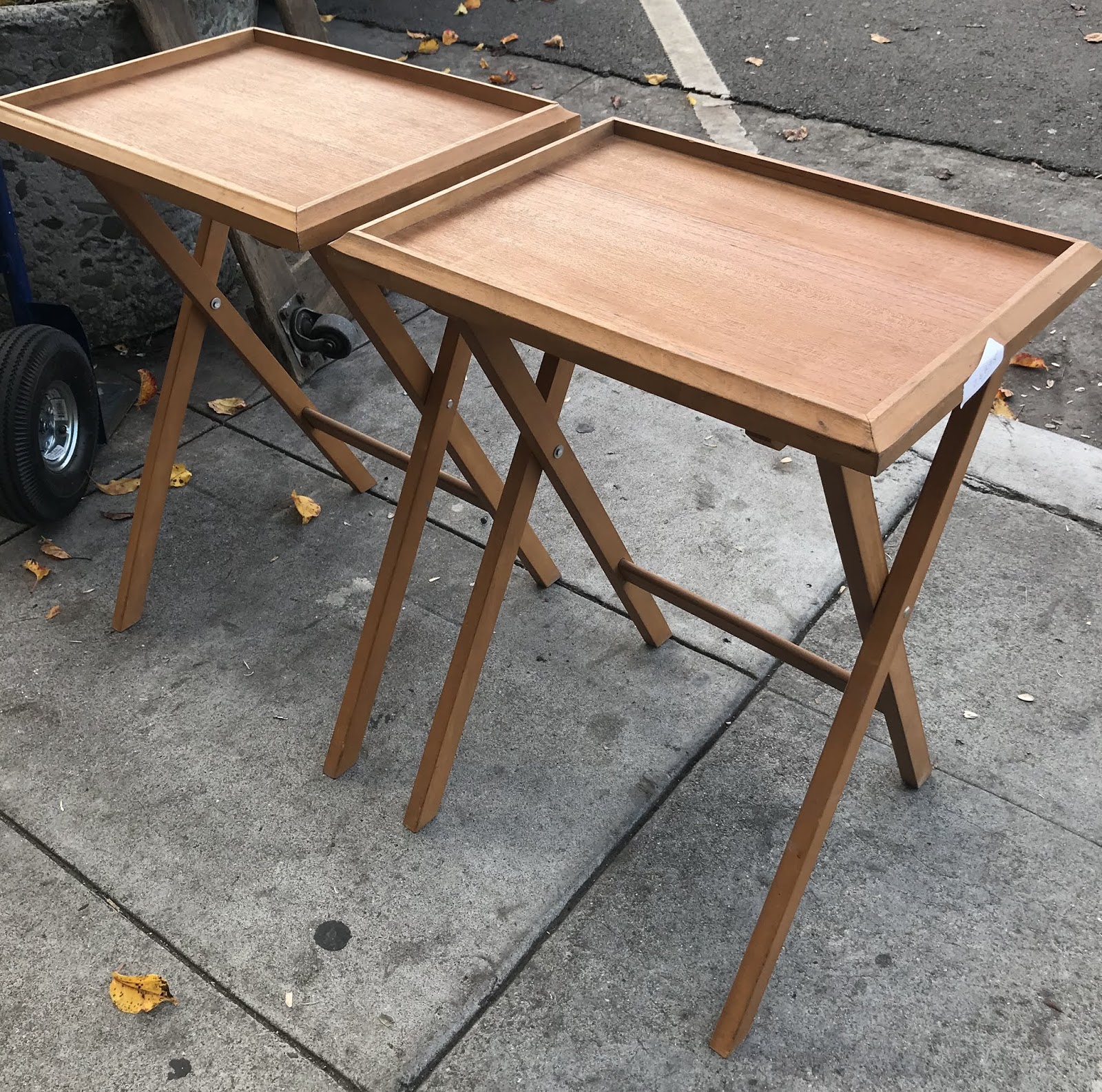 UHURU FURNITURE & COLLECTIBLES SOLD 22695 Pair of Folding TV Trays