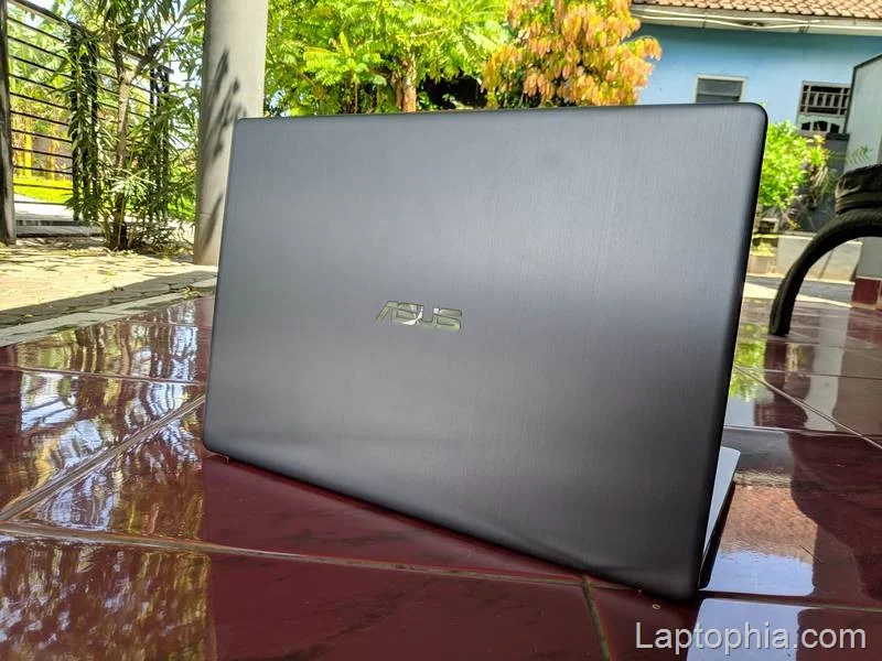 Desain Asus VivoBook S430UN