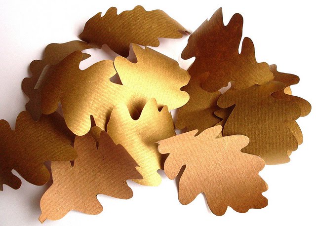 bugs and fishes by lupin how to oak leaf yarn wreath