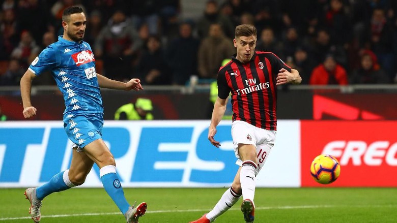 Tiemoue Bakayoko Jatuh Cinta pada Krzysztof Piatek