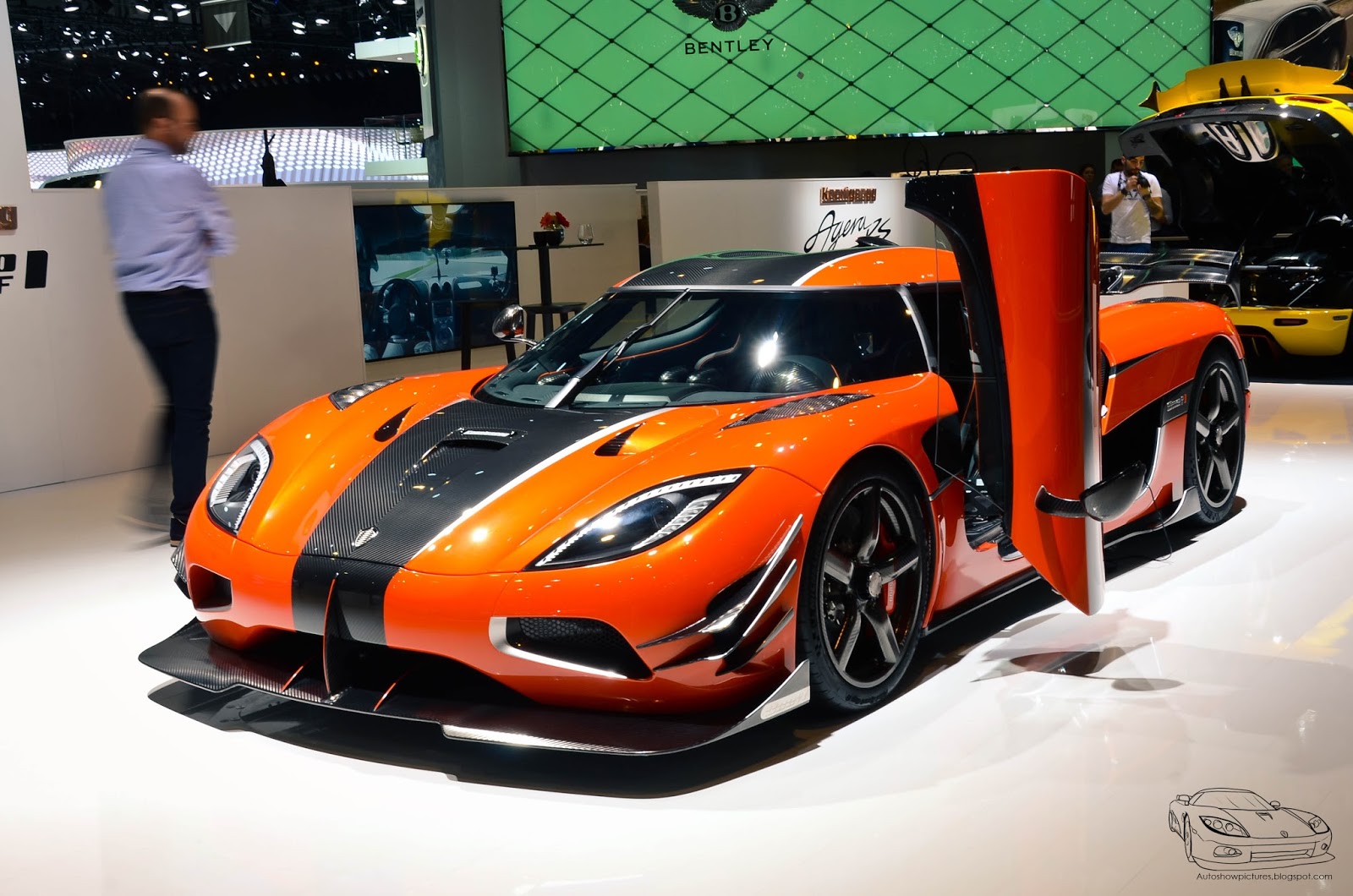 Koenigsegg One 1 Cars Wallpapers Koenigsegg One 1 Cars Wallpapers
