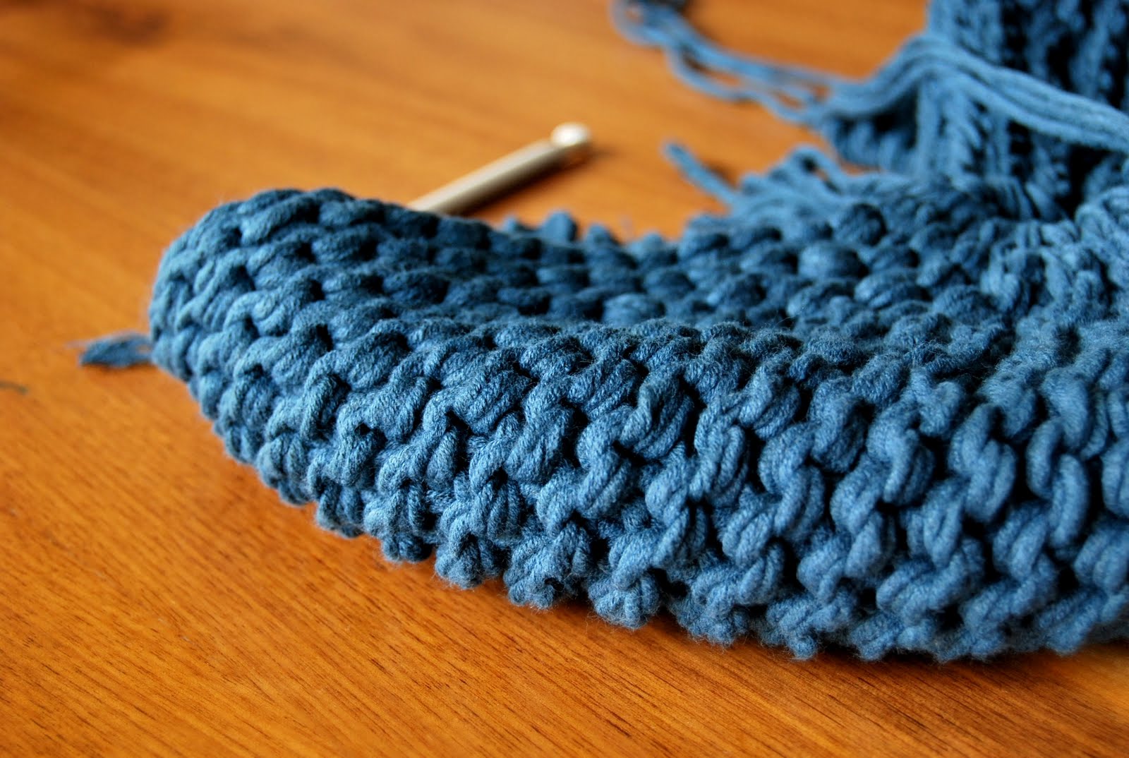 Le Grand Bazaar Du tricot pour mes fesses un (mini) pouf