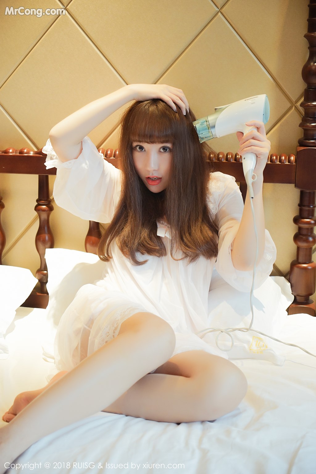 RuiSG Vol.043: Model Xia Xiao Xiao (夏 笑笑 Summer) (45 photos)