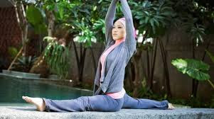 Yoga adalah olahraga yang cocok untuk wanita Yoga adalah olahraga yang cocok untuk wanita