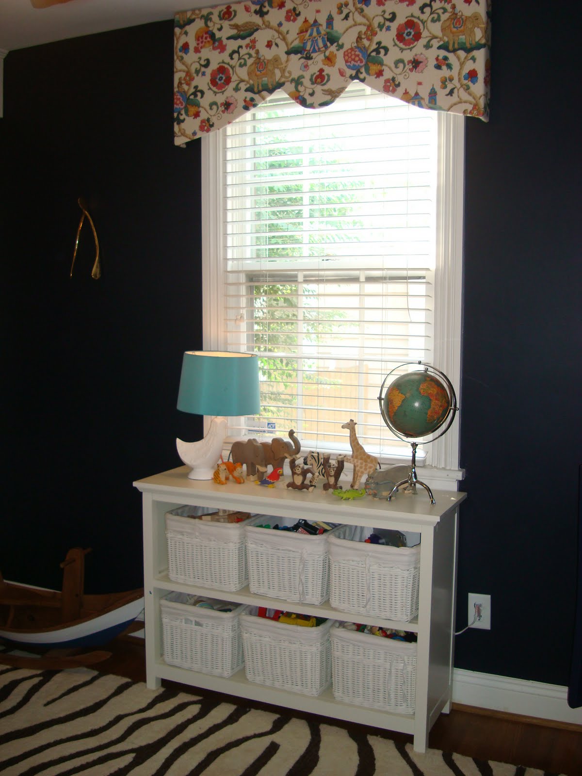 Covet du Jour: DIY Pelmet Box