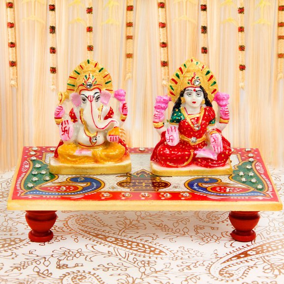 Goddess Lakshmi And Lord Ganesha Idols