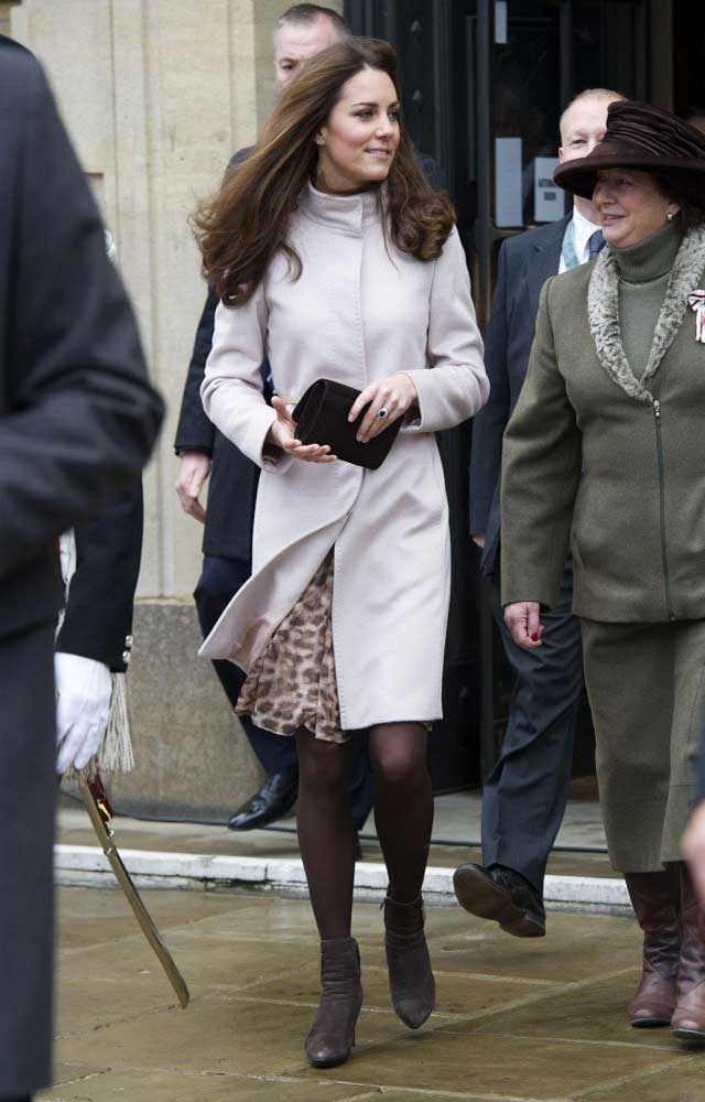 fashionjewellery: Kate Middleton Leather Clutch