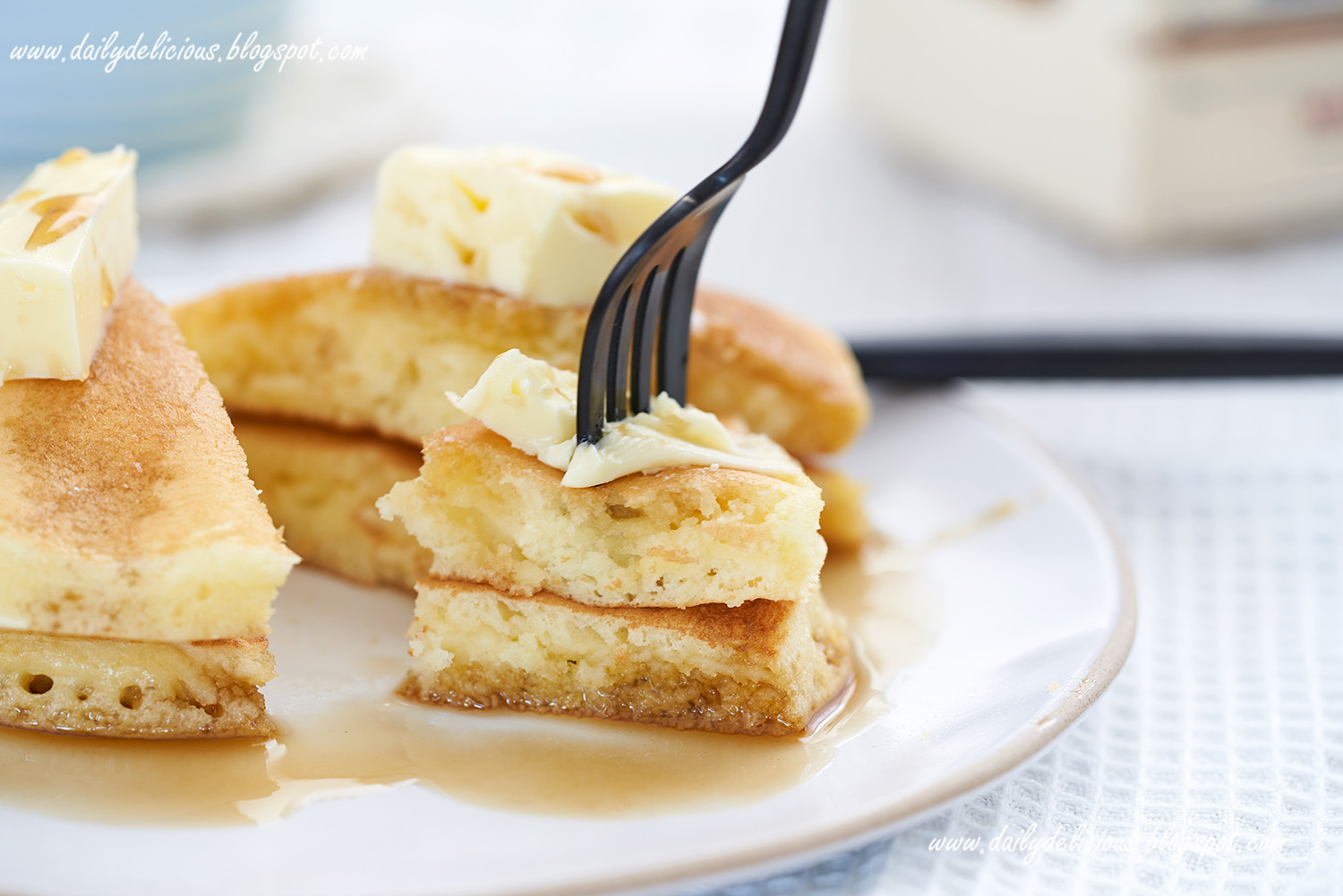 dailydelicious Fluffy Yogurt Pancakes