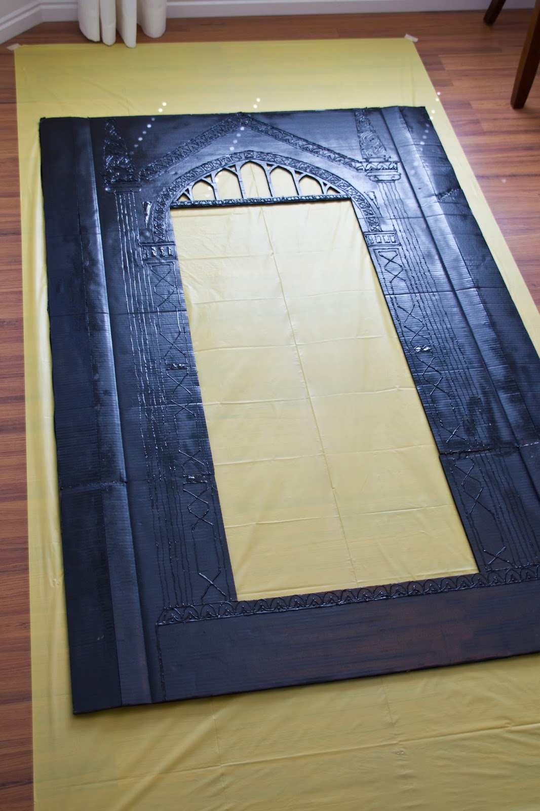 Delicious Reads DIY Harry Potter Cardboard "Mirror of Erised" Tutorial