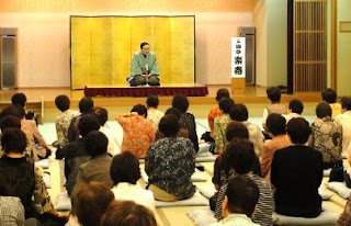 演会講師・三遊亭楽春の笑いと健康の講演会の風景。 演会講師・三遊亭楽春の笑いと健康の講演会の風景。