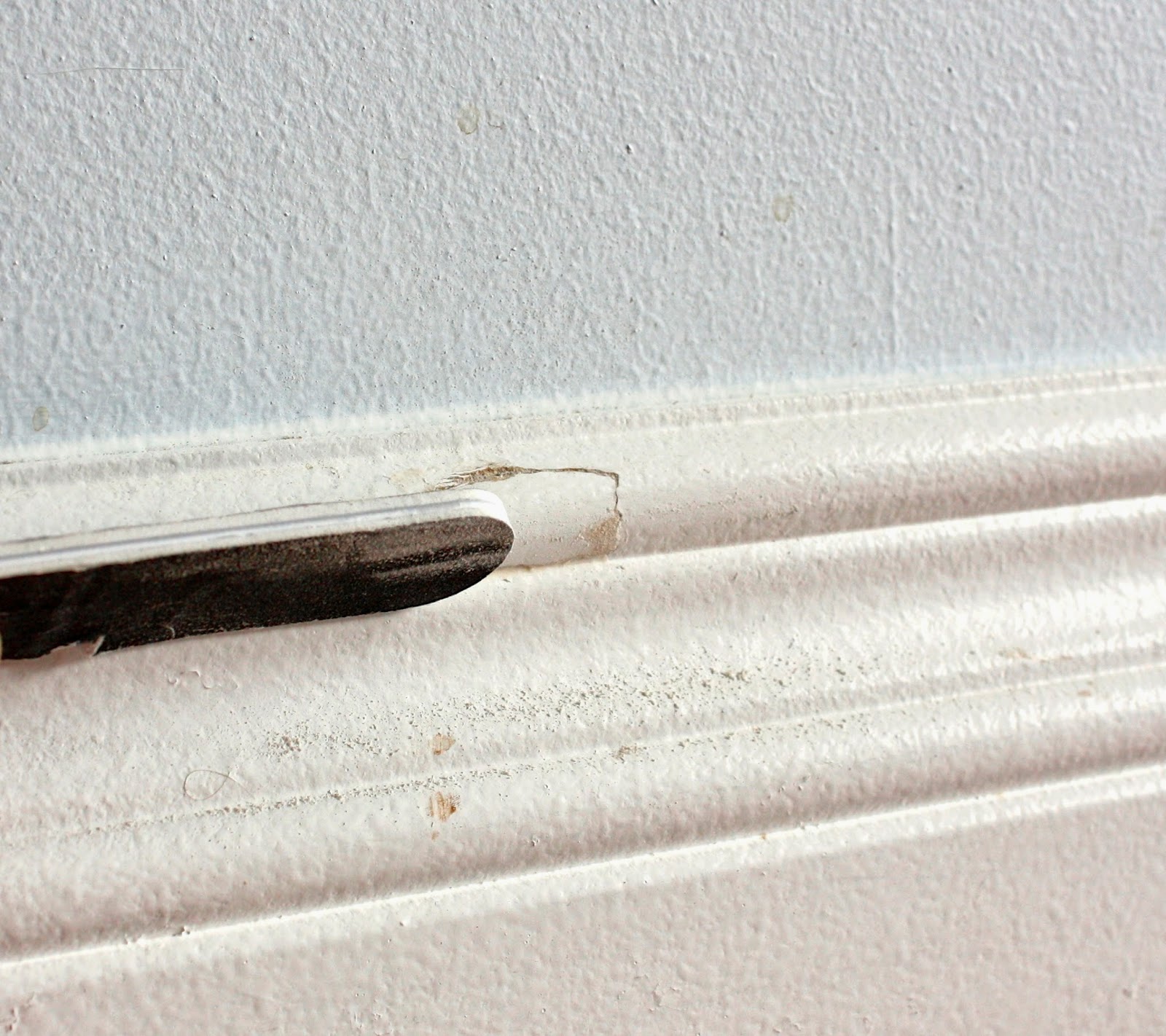 Artsybuildinglady Repair A Chipped Baseboard