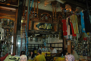 caffè e vestiti, khan el khalili, cairo