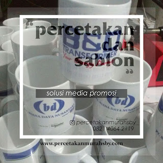 mug printing http://www.percetakanmurahsby.com/2018/12/pusat-merchandise-murah-surabaya.html