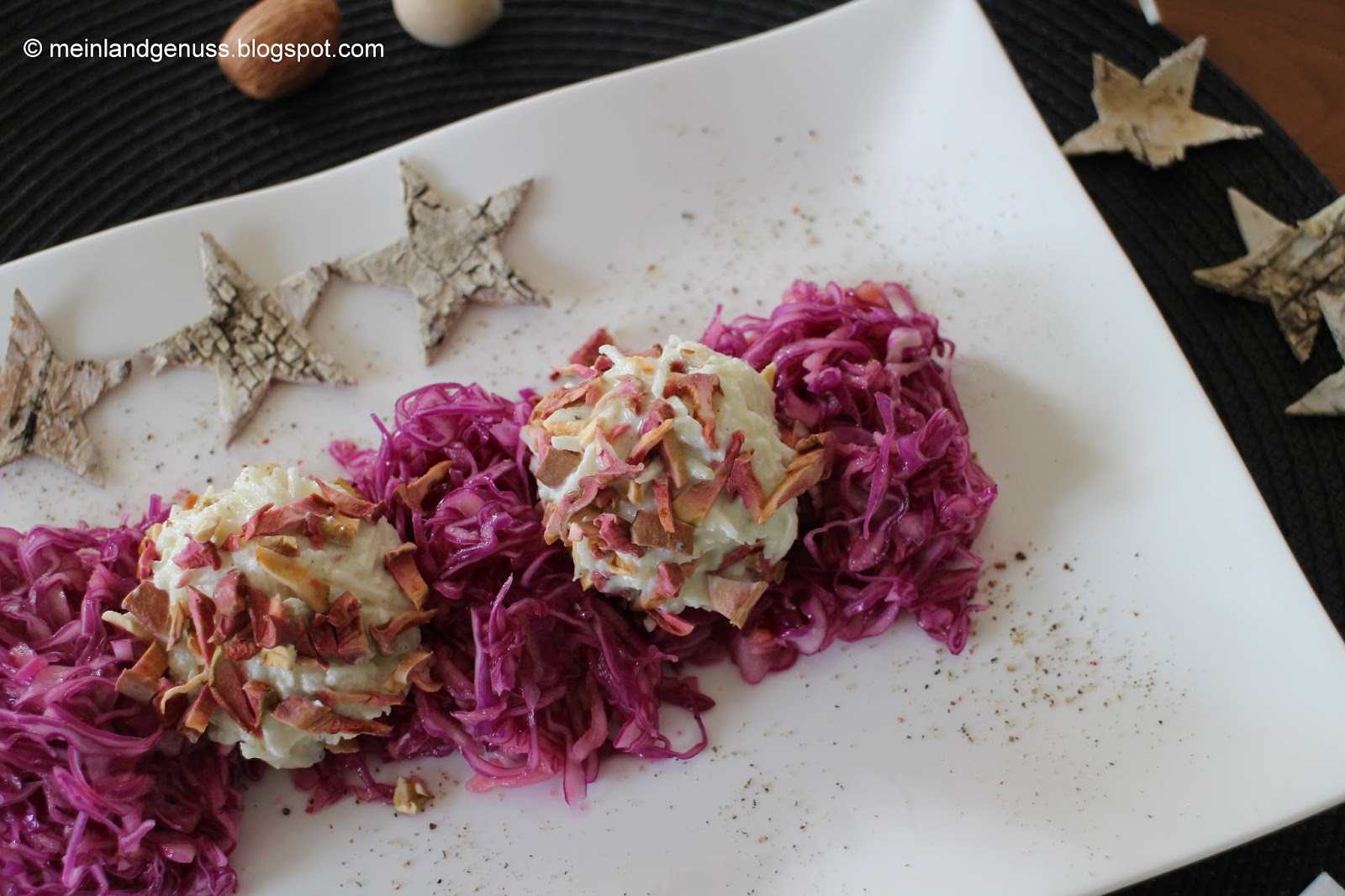 mein Land und Gartengenuss : Rotkrautsalat mit Topfenpraline