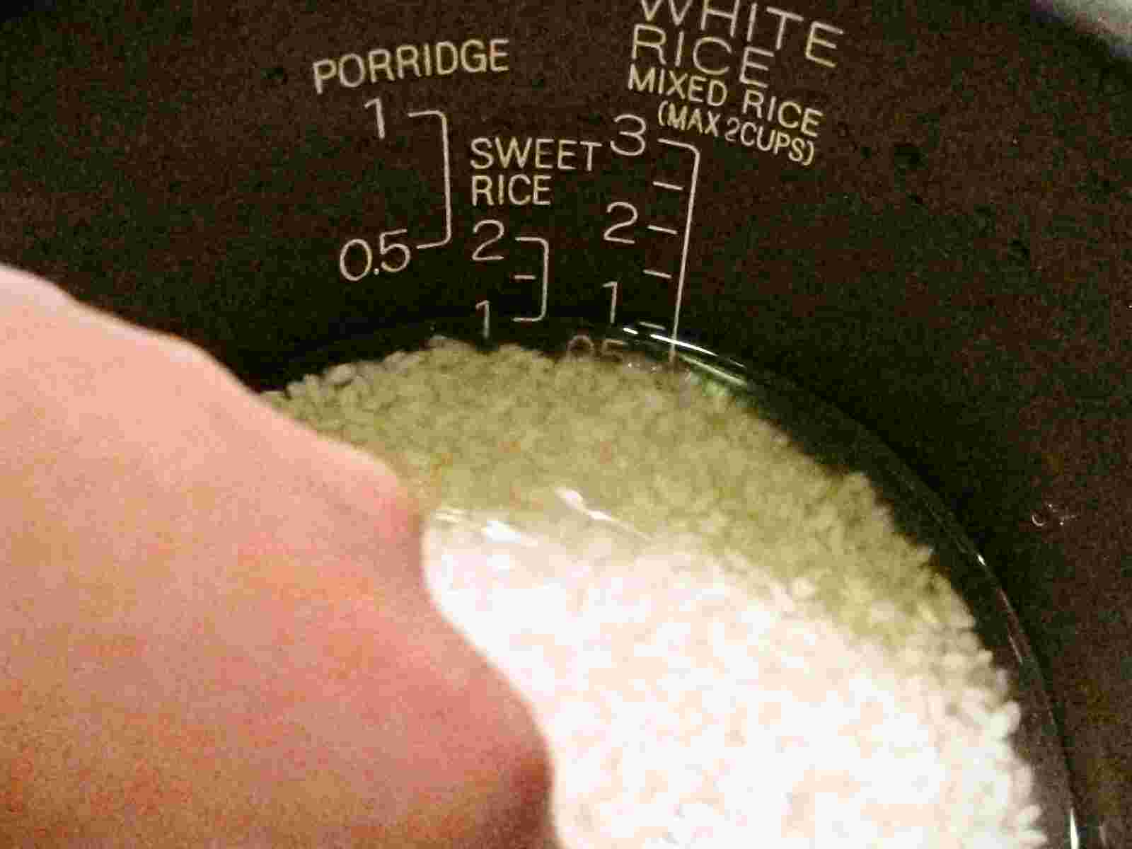 Recipes for Tom: Fuki no mazegohan / rice mixed with Japanese butterbur