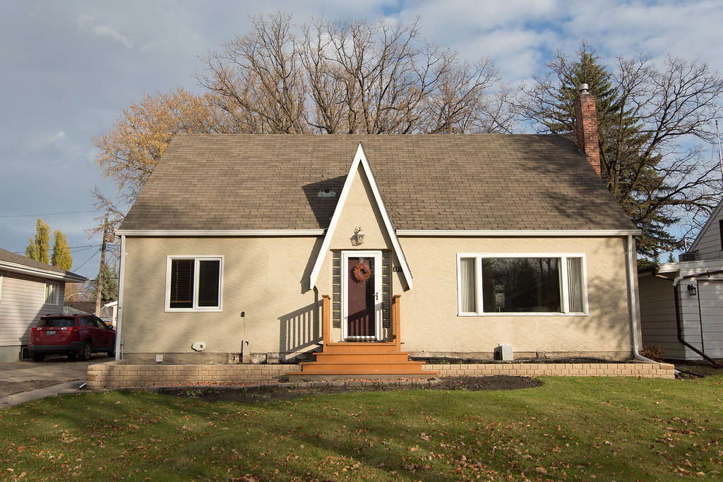 ROYAL LEPAGE Carman 137 2nd Street SE Carman, MB