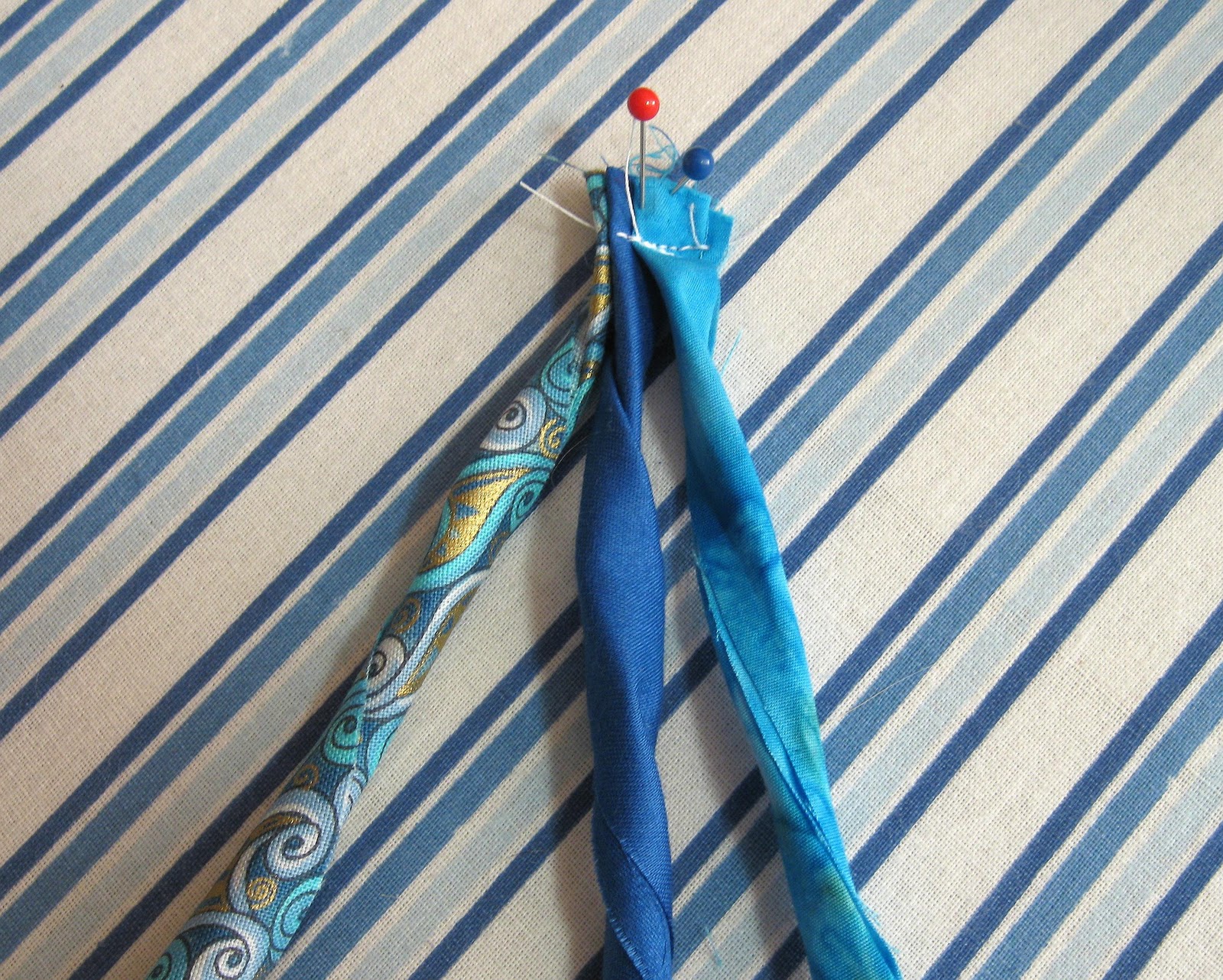 Leslie's Art and Sew Scrappy Braided Fabric Bracelet A Tutorial