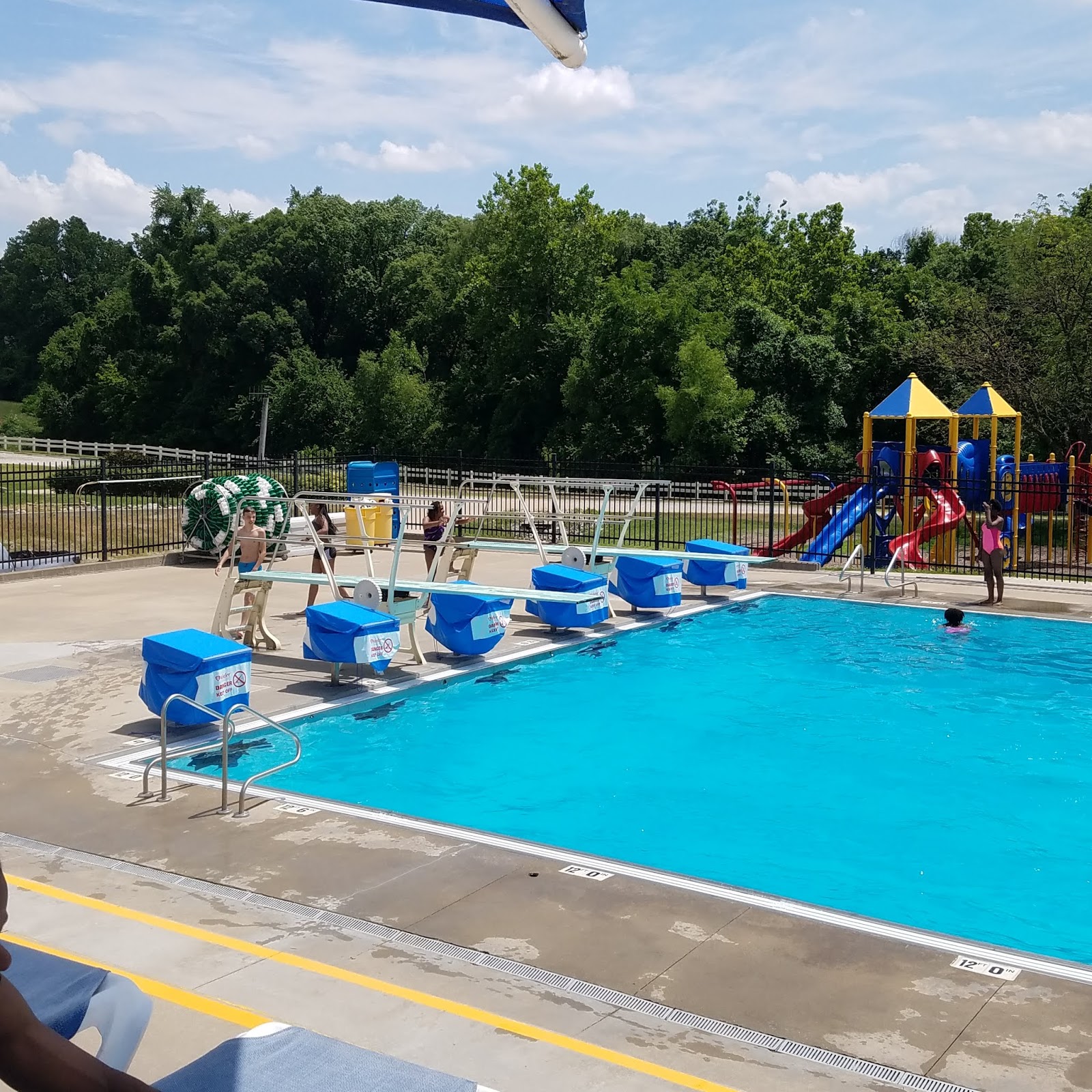 Play St. Louis White Birch Bay Aquatic Center, Hazelwood