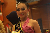 FOTO : Tanpa Riasan, Cantiknya Putri Batik Nasional Wakil Sulut