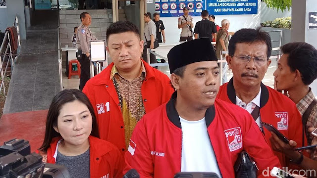 PSI Polisikan Akun Facebook yang Tuding Grace Natalie Pelacur PSI Polisikan Akun Facebook yang Tuding Grace Natalie Pelacur