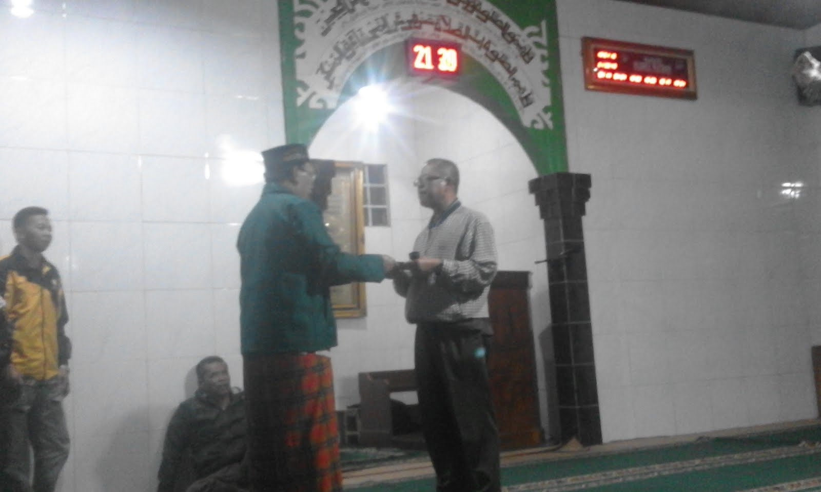 Serah terima DKM masjid Hubul waton