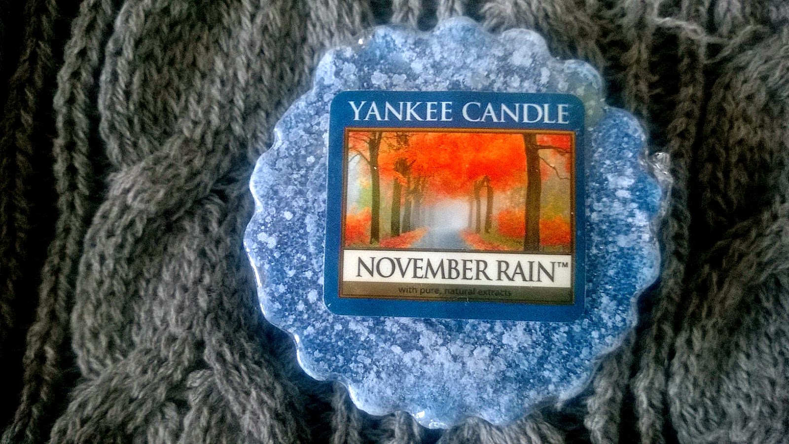 Love, wining & dining Pachnący kącik 12 Yankee Candle November rain