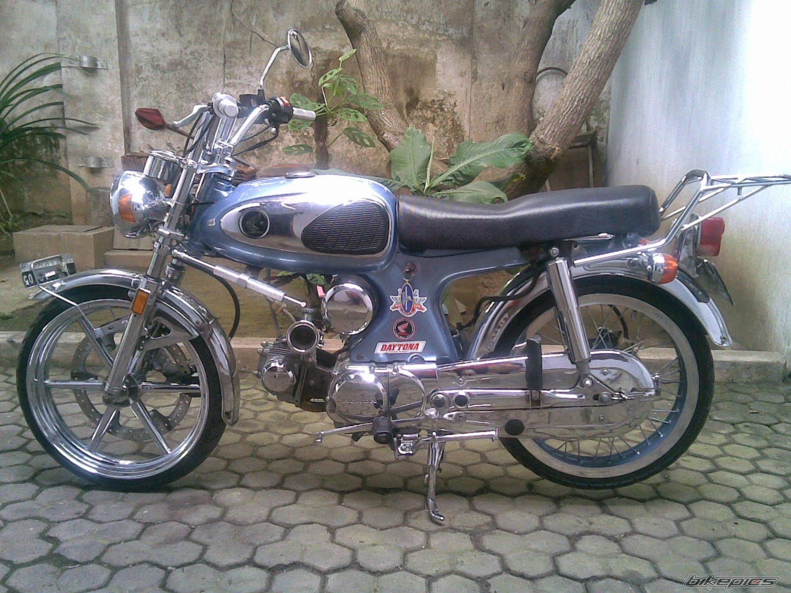 HOBIY Kumpulan Sepeda Motor Honda Era 60 dan 70an