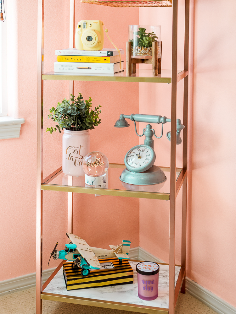bookshelf decor