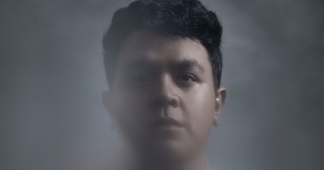 Lirik Lagu Cahaya - Tulus