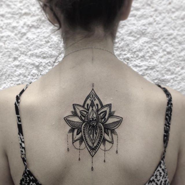 Tatuagens femininas para as costas Tatuagens femininas para as costas