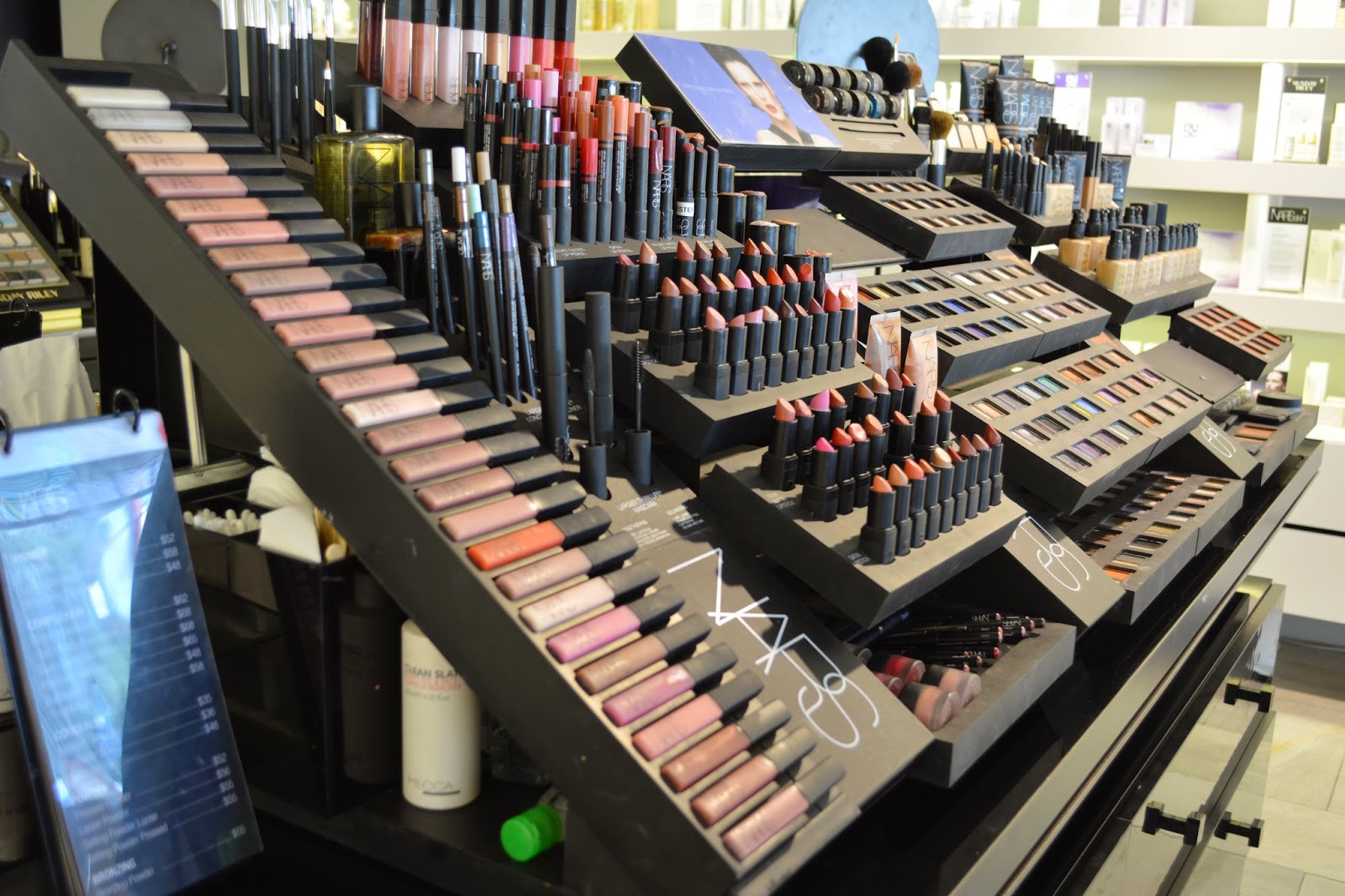 loveabelle live, love, blog My Experience Mecca Makeup Lesson