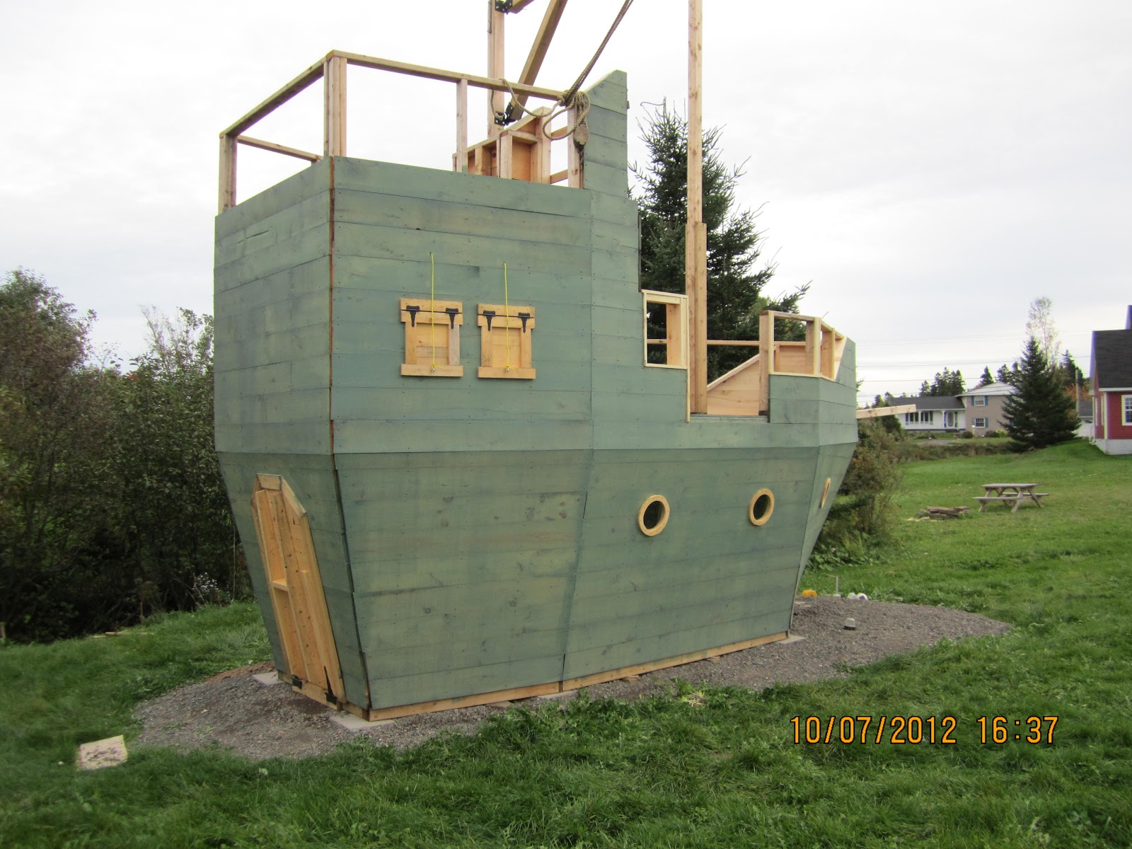 Backyard Kidz Backyard pirate ship playhouse the paint job