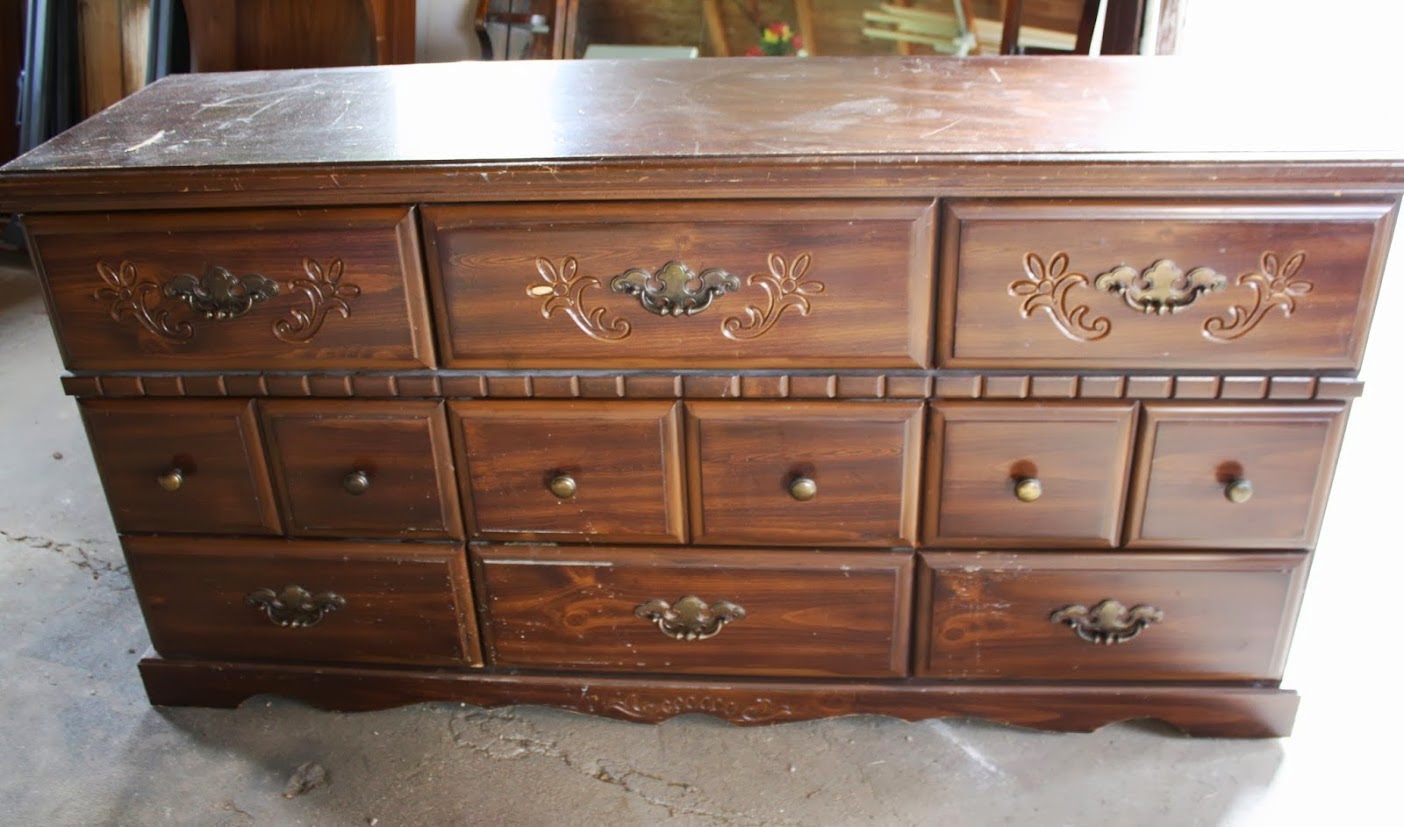 Antique dresser dating