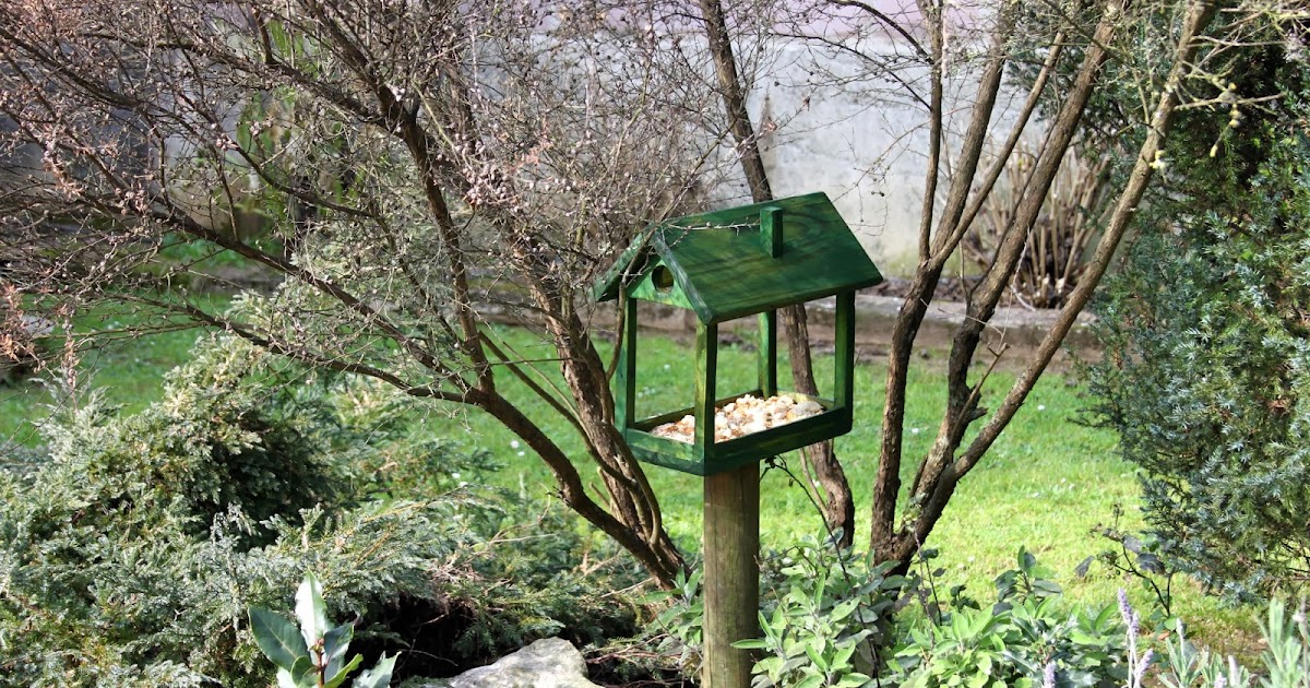 Muebles Auxiliares de Madera: Comederos para pájaros